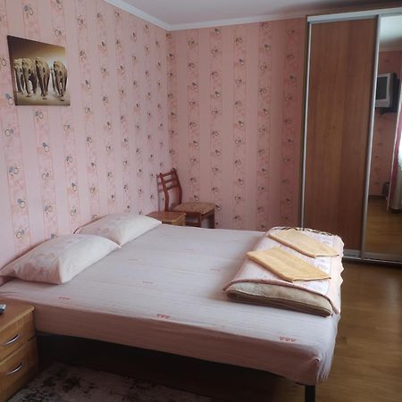 Guest House Cherepaha Каменец-Подольский Экстерьер фото