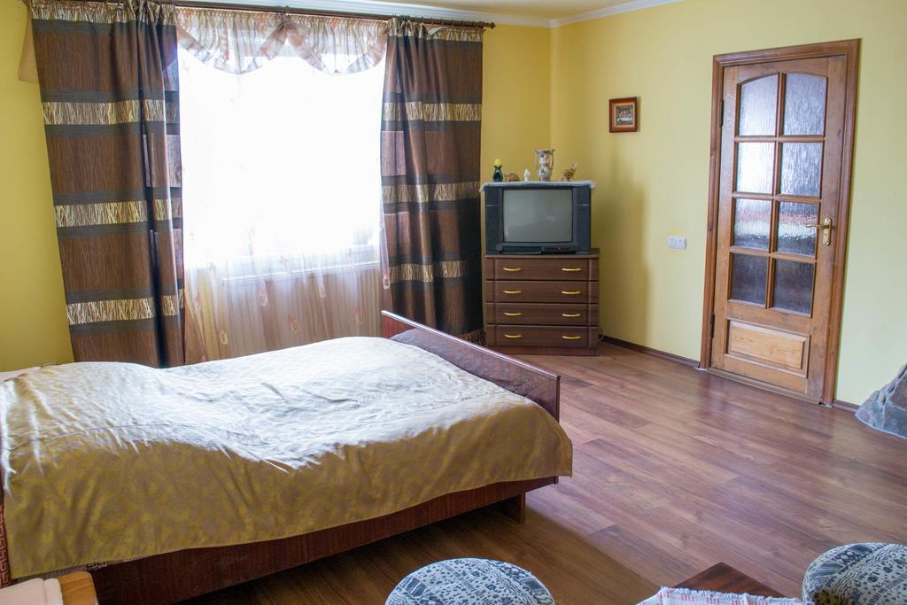 Guest House Cherepaha Каменец-Подольский Экстерьер фото