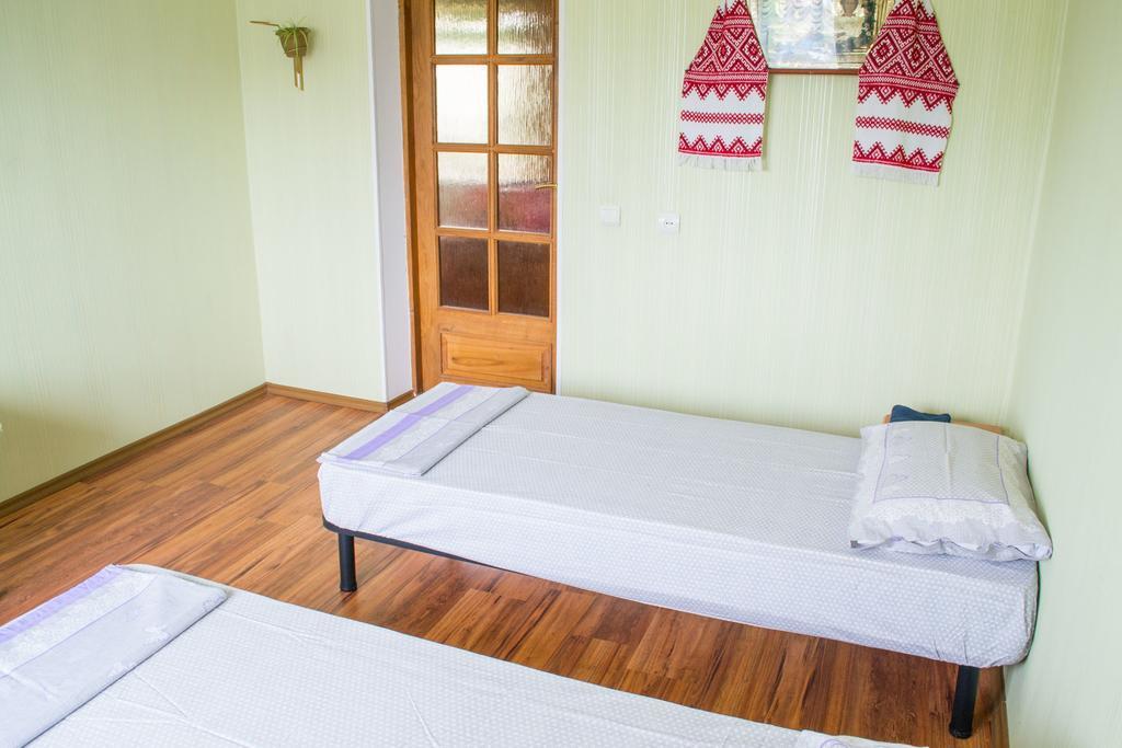 Guest House Cherepaha Каменец-Подольский Экстерьер фото